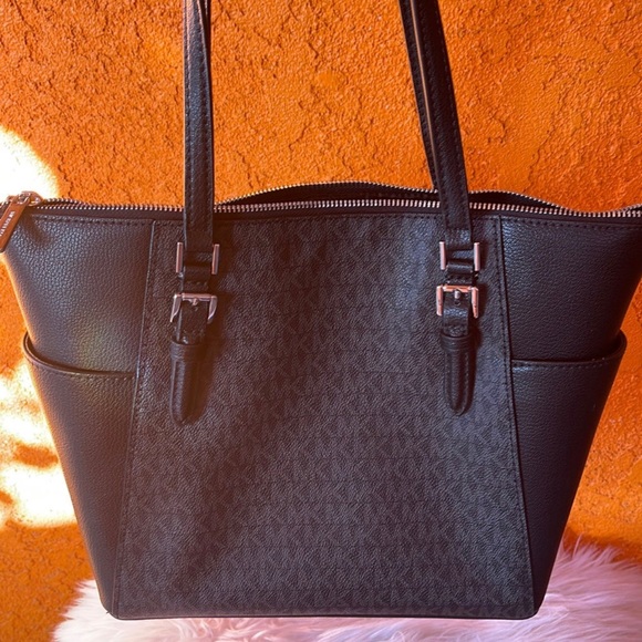 Michael Kors tote and wallet set - Picture 5 of 9